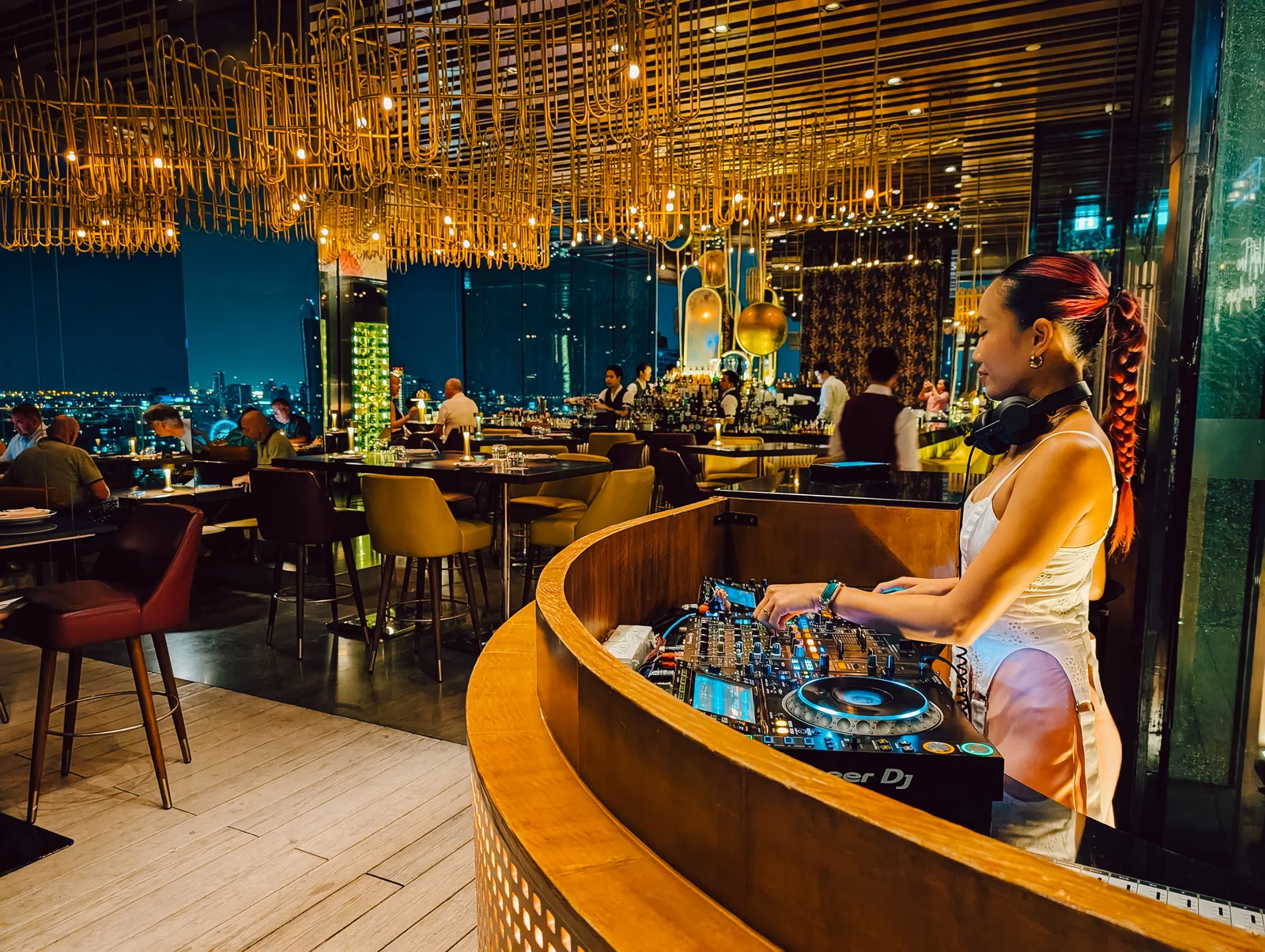 SIN Rooftop Bar Bangkok | Travel Guide | TravelPal