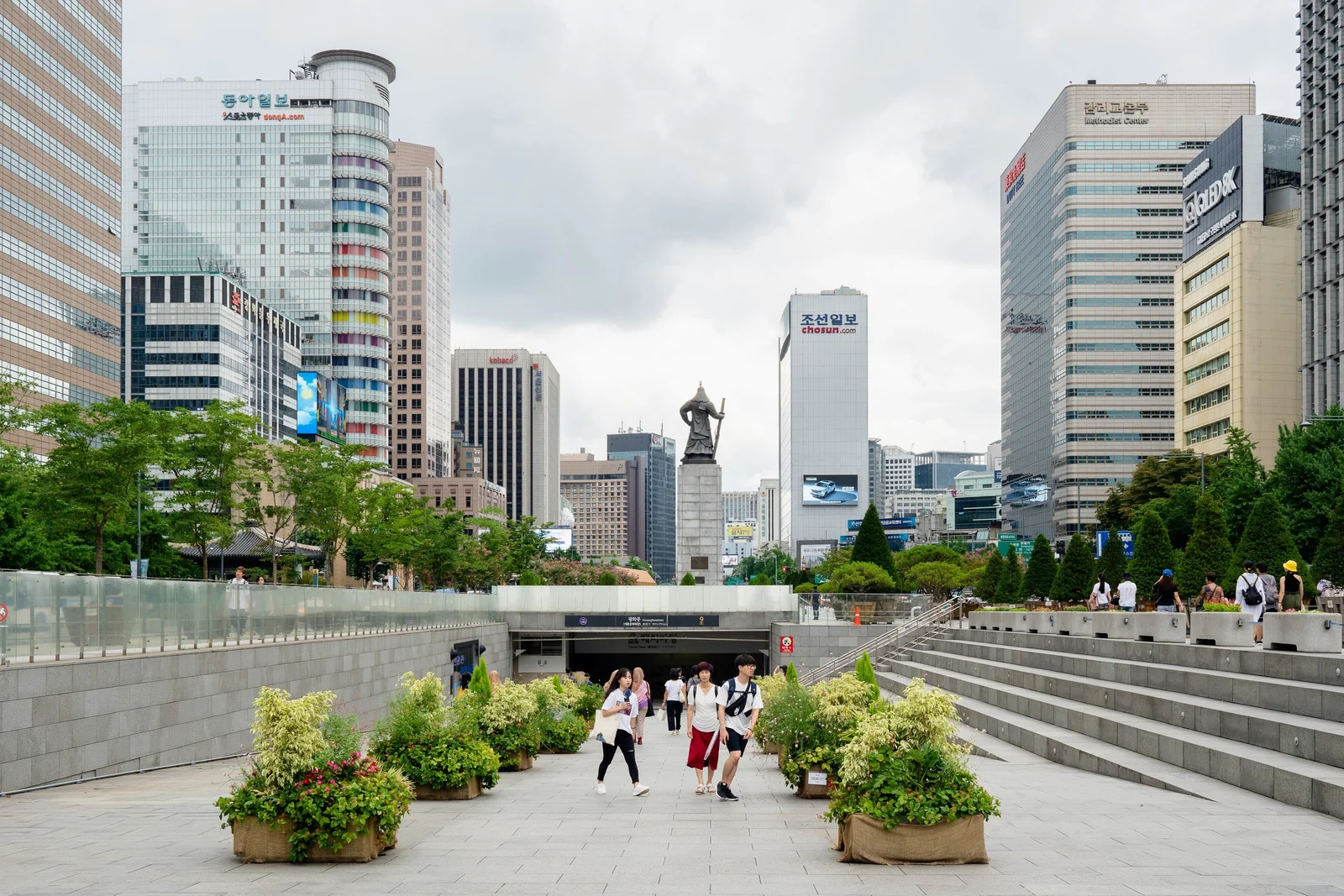 Gwanghwamun Square | Travel Guide | TravelPal