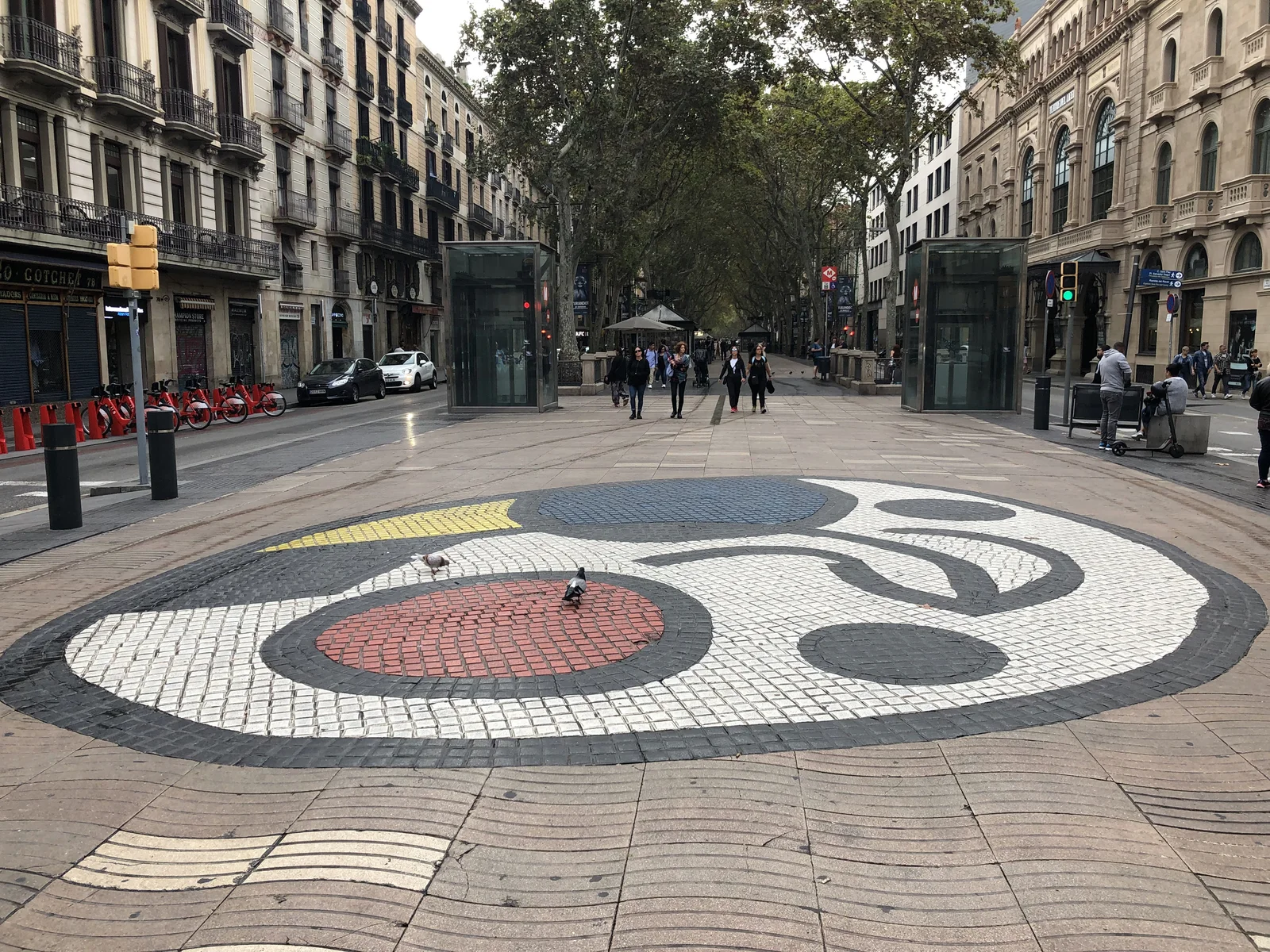 Mosaic de Joan Miró | Travel Guide | TravelPal